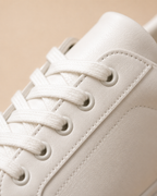 Valtré | Men's Minimal Leather Lace-Up Sneaker